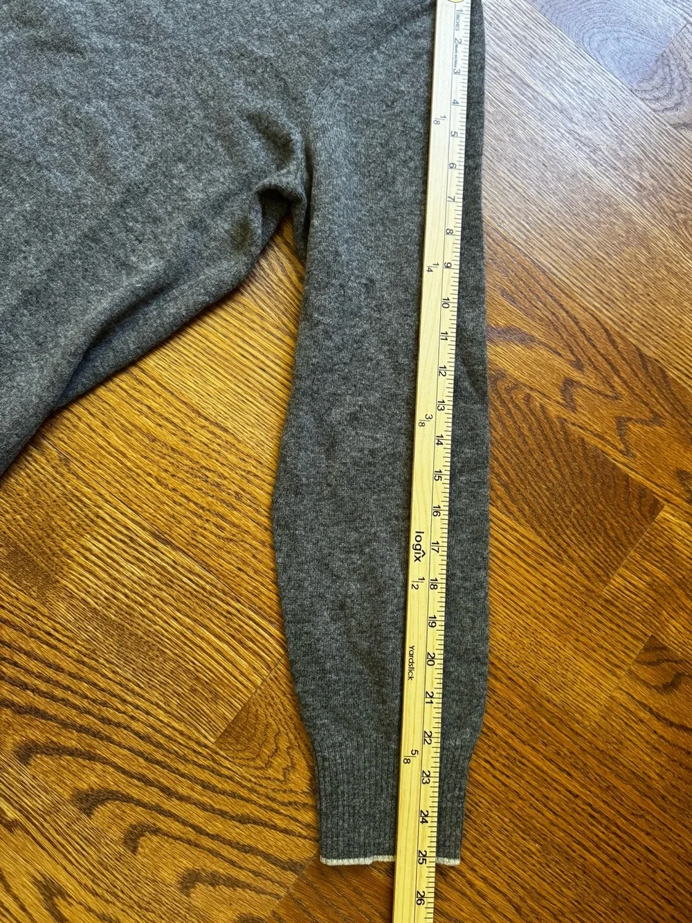 Banana Republic Men’s L Lambswool Cashmere V-Neck Sweater Gray Preppy